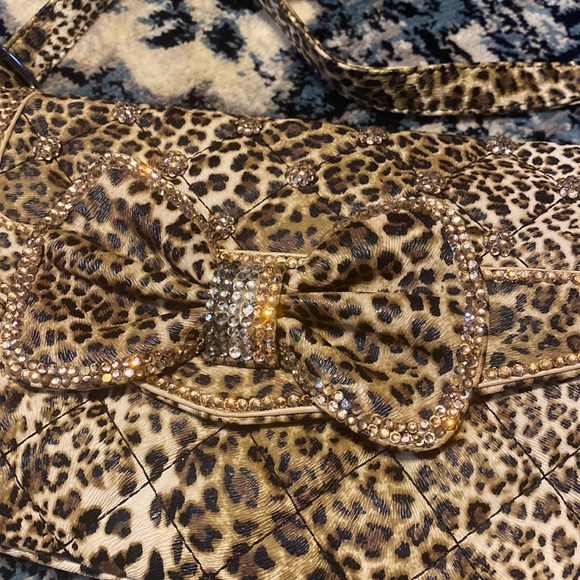 Leopard Crossbody Clutch - Picture 3 of 11